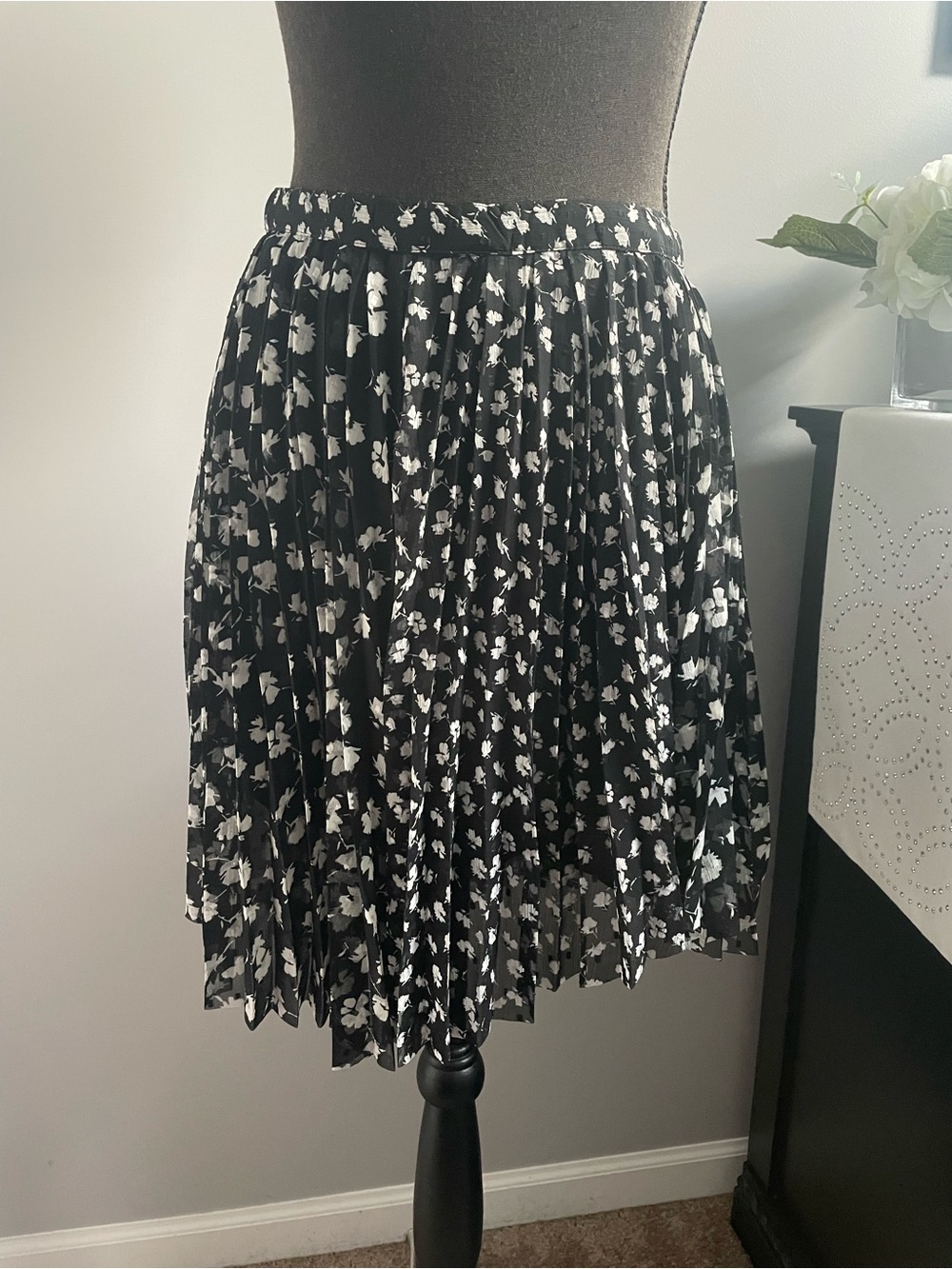 All Saints Asymmetrical Floral Skirt - Picture 3 of 7